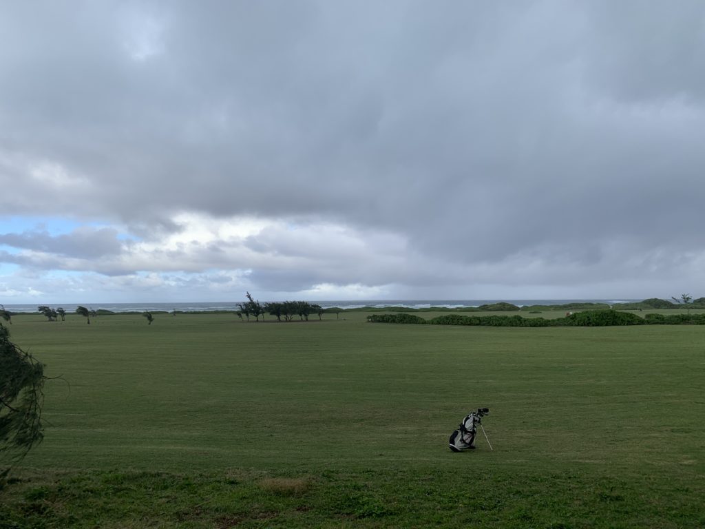 Kahuku_Beach_View_Behind_Golf_Course