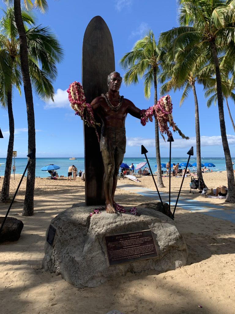 Waikiki_Beach_Duke_Paoa_Kahanamoku_Statue